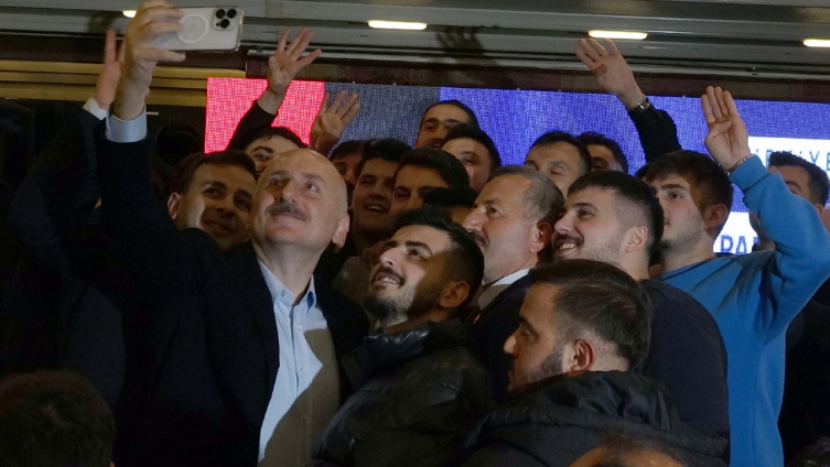 Bakan Karaismailoğlu: 3 Mayıs'ta Zigana Tüneli'ni açacağız